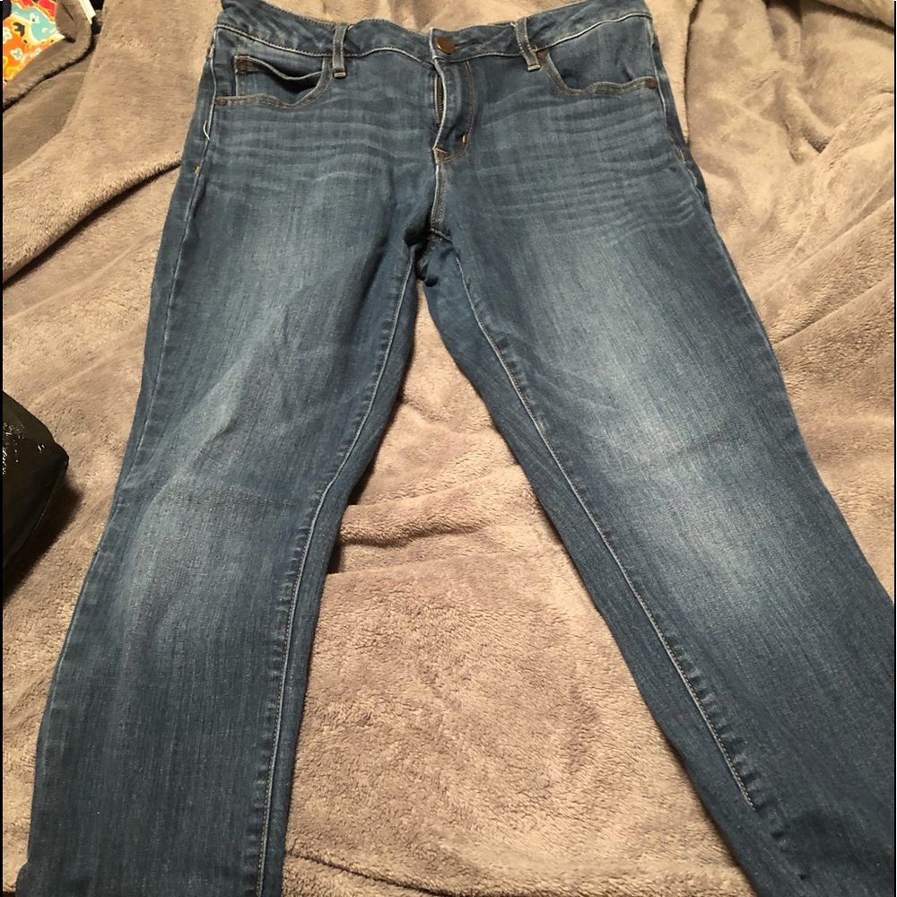 Straight legged Jeans